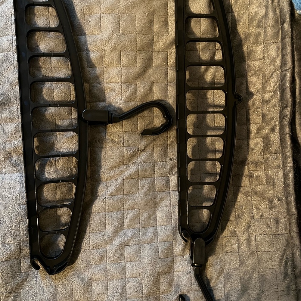 Space saving hangers - Picture 2 of 2